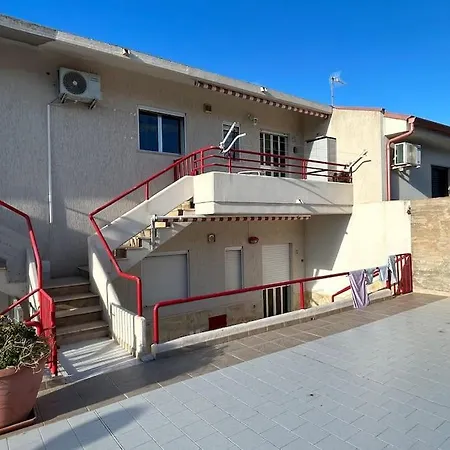 Nu Mari Damuri Apartment Villaggio Azzurro